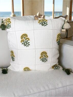 New! SERENA & LILY Cortina Moss/Sunflower Linen Embroidered Tassel Pillow